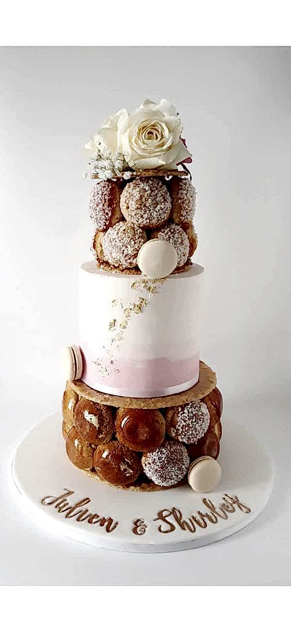 Wedding cakembouche